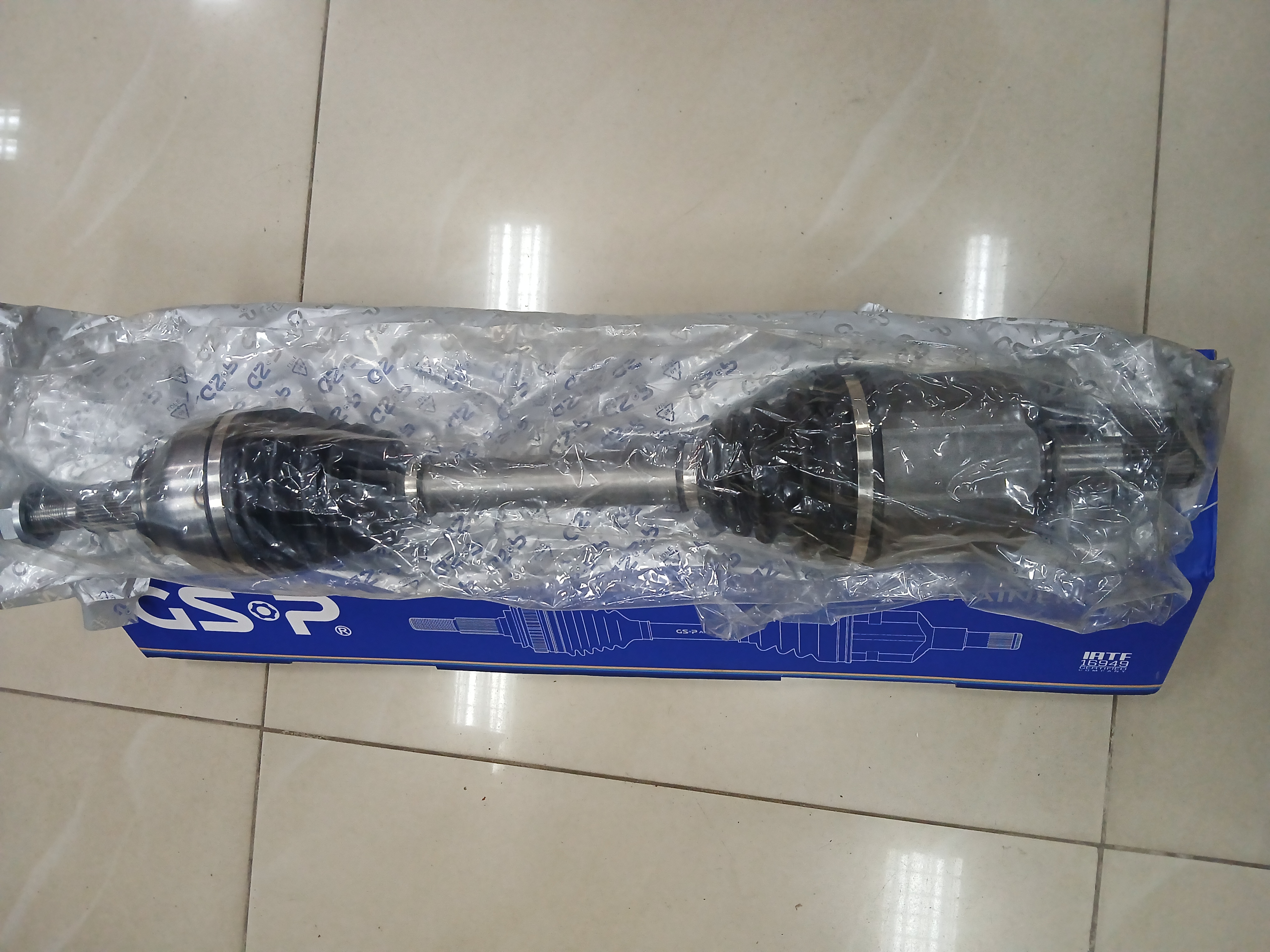 Піввісь передня ліва