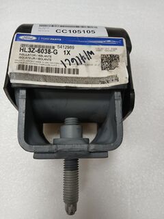 Опора двигуна права