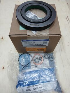 Сальник переднего моста F250/F350