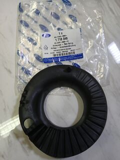 Проставка задньої пружина нижня