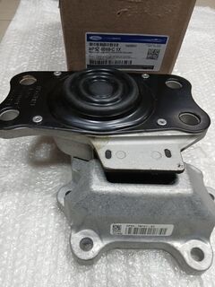 Опора коробки передач левая