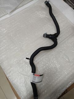 Патрубок системы охлаждения