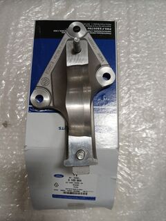 Кронштейн правой полуоси