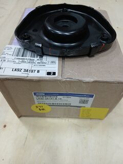 Опора амортизатора переднього