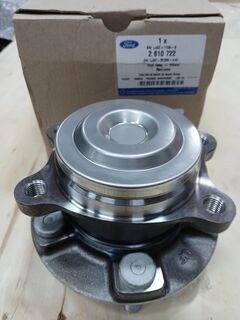 Маточина з підшипником передня RWD